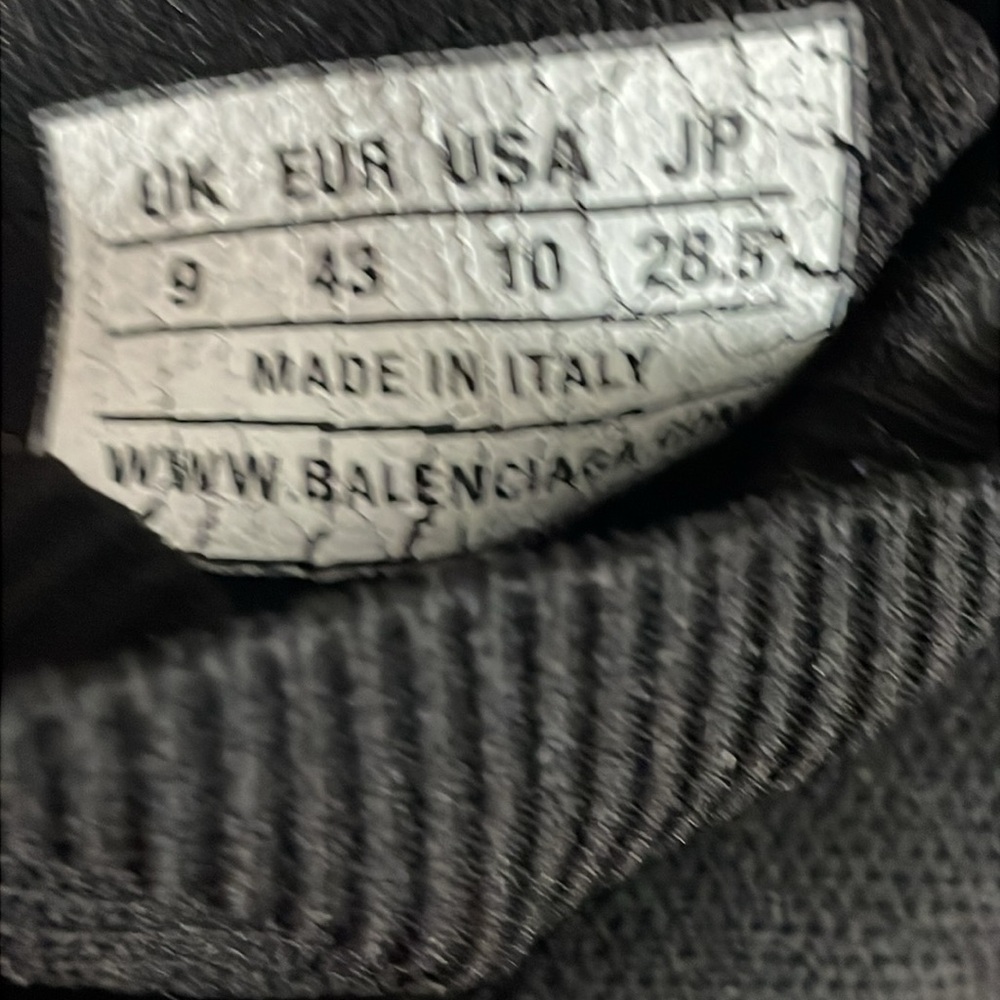 New BALENCIAGA sock sneakers - Picture 10 of 13